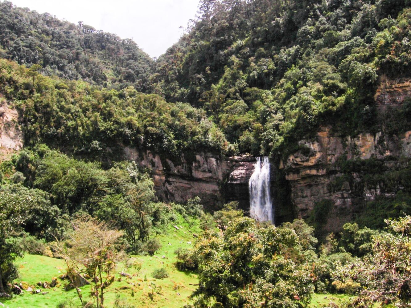 cascadas-cerca-a-bogota-001