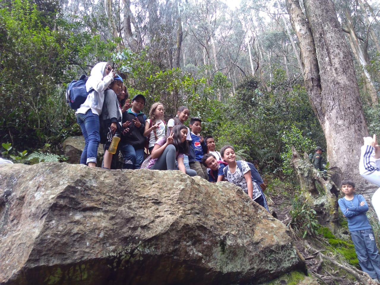 awali-school-caminatas-quebrada-las-delicias-03